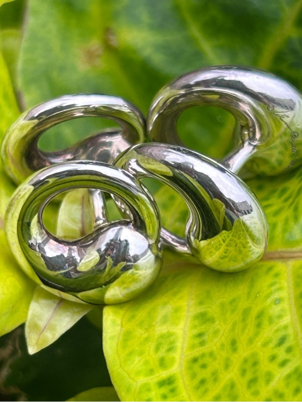 Tiffany & Co. sterling silver Elsa Peretti s
Eternal Circle cufflinks